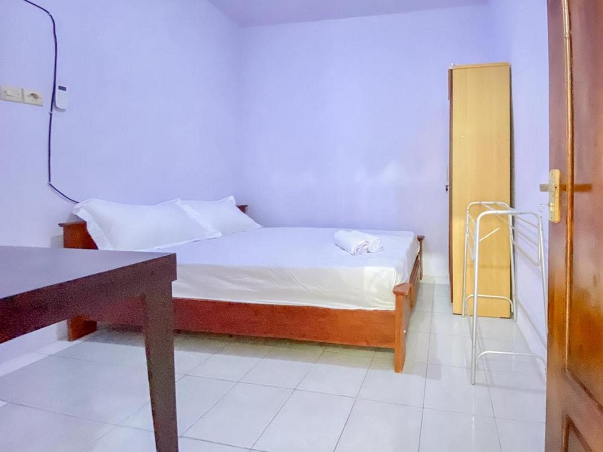 Griya Asri Syariah Mitra Reddoorz Hotel Rogojampi Екстериор снимка
