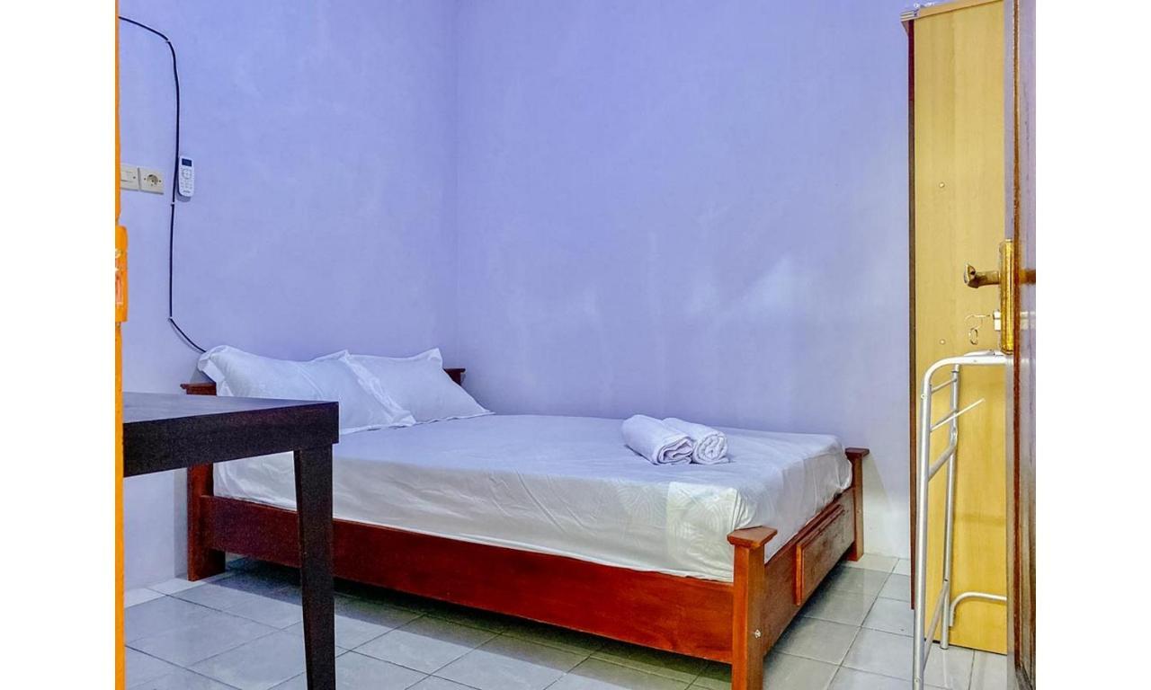 Griya Asri Syariah Mitra Reddoorz Hotel Rogojampi Екстериор снимка